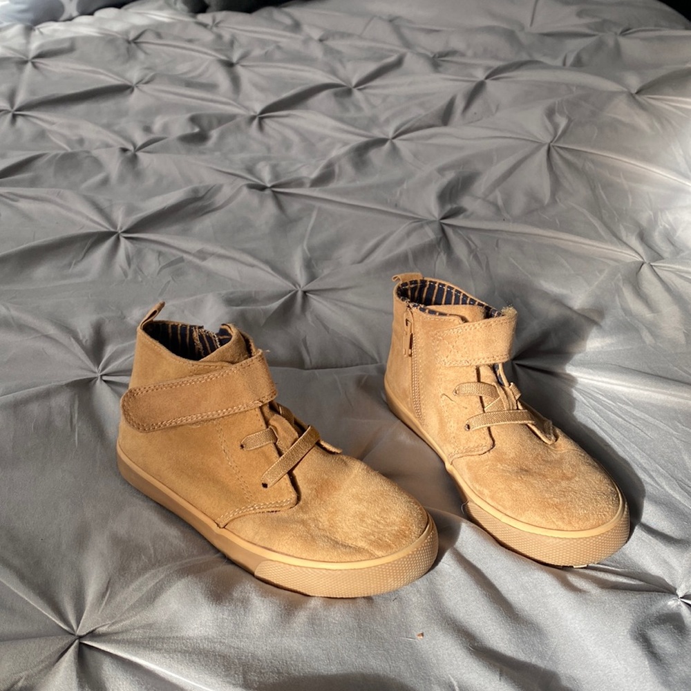 Tan ankle boots Cat & Jack size 11